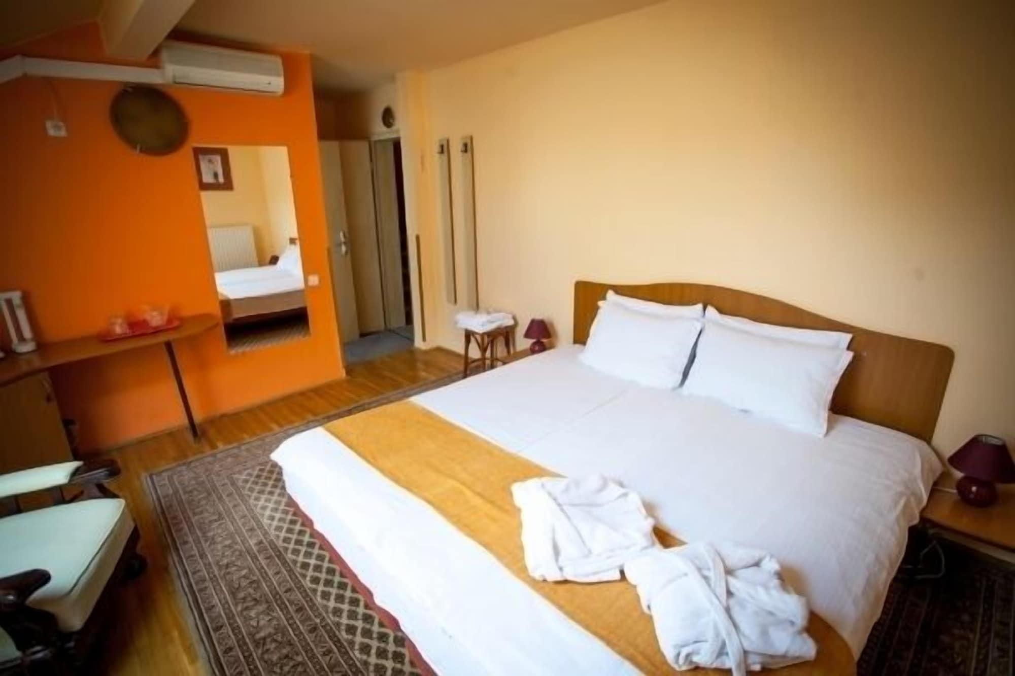 Deja Vu Guesthouse Kolozsvár Kültér fotó