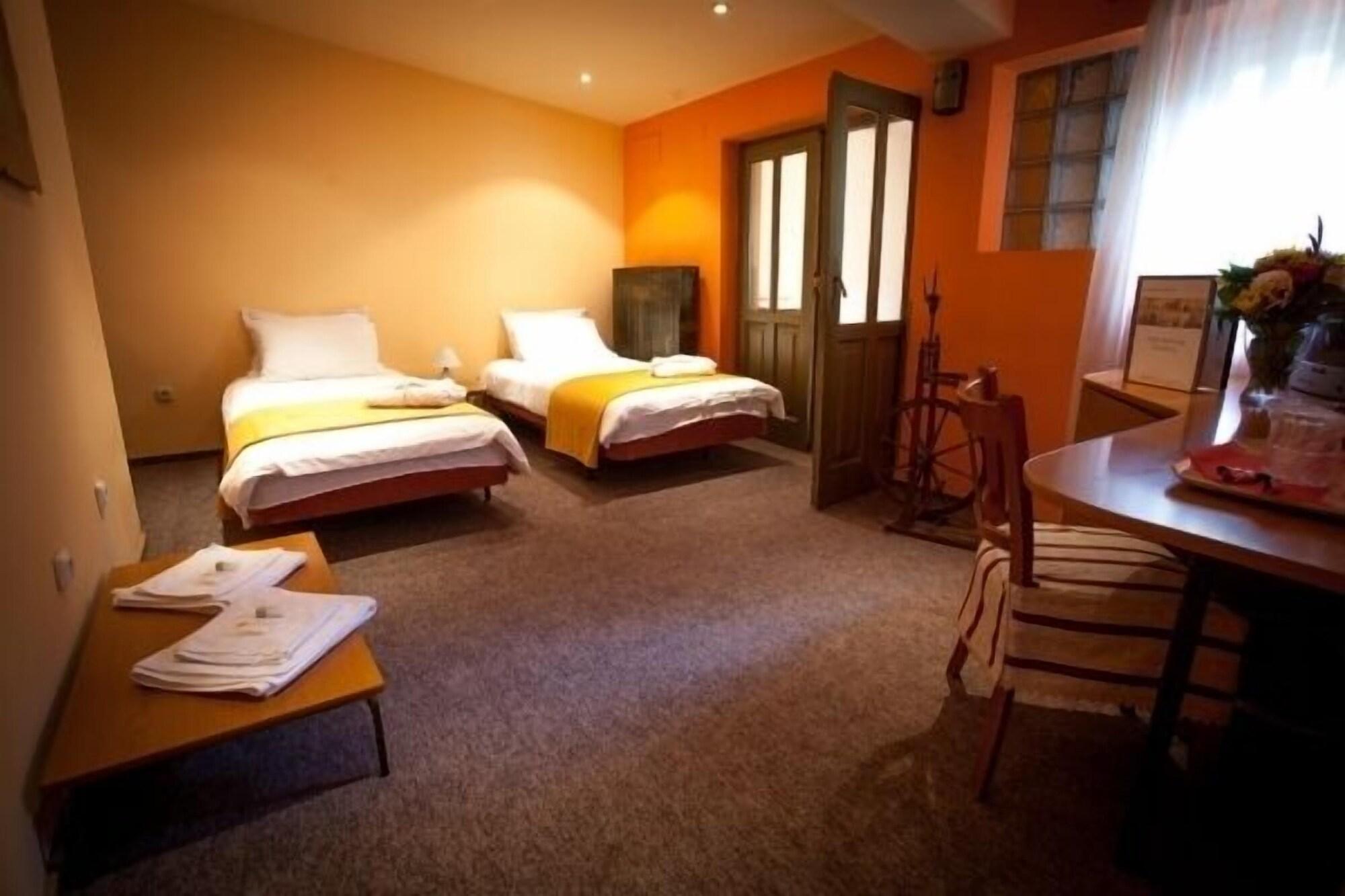Deja Vu Guesthouse Kolozsvár Kültér fotó
