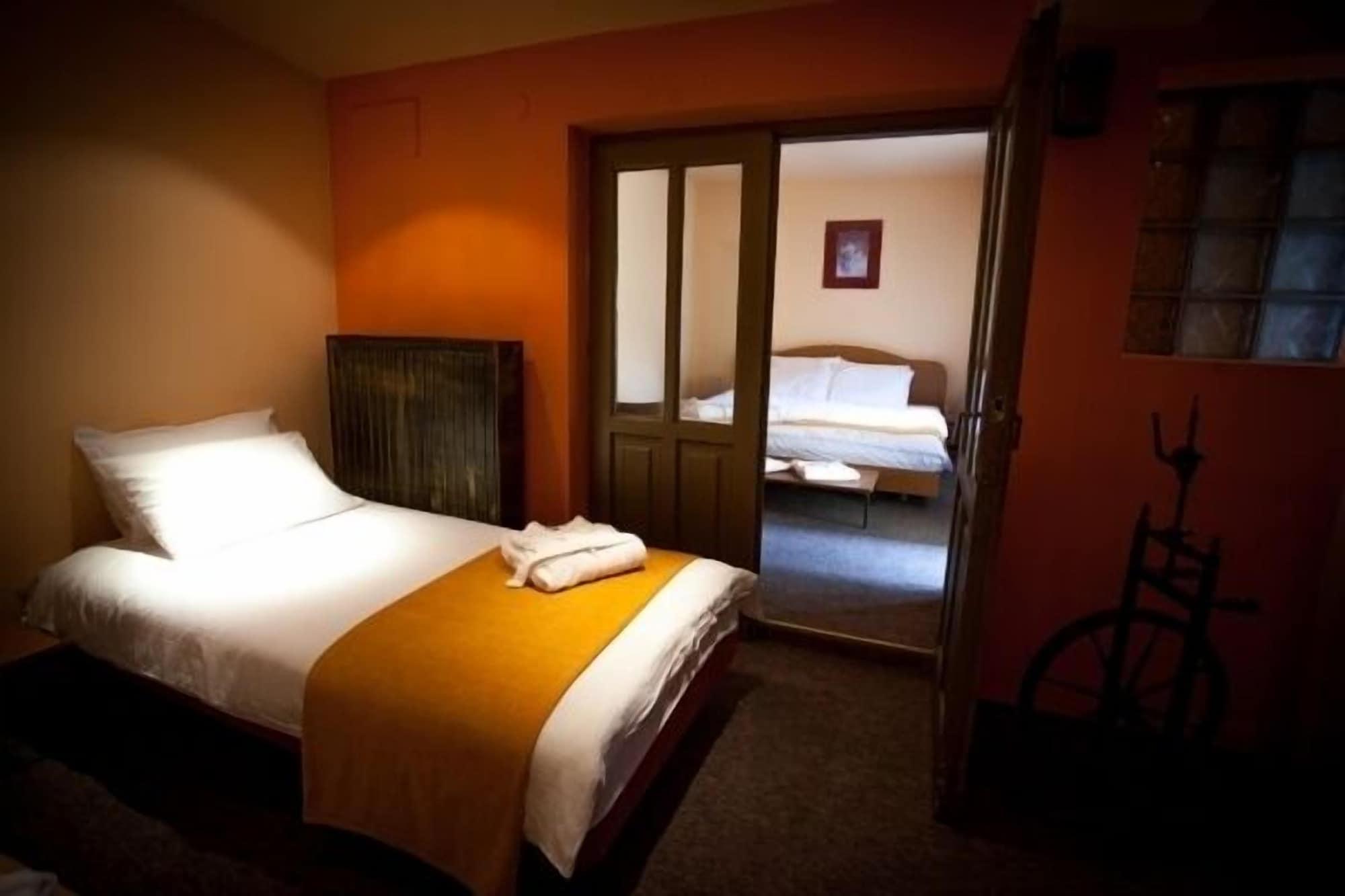 Deja Vu Guesthouse Kolozsvár Kültér fotó