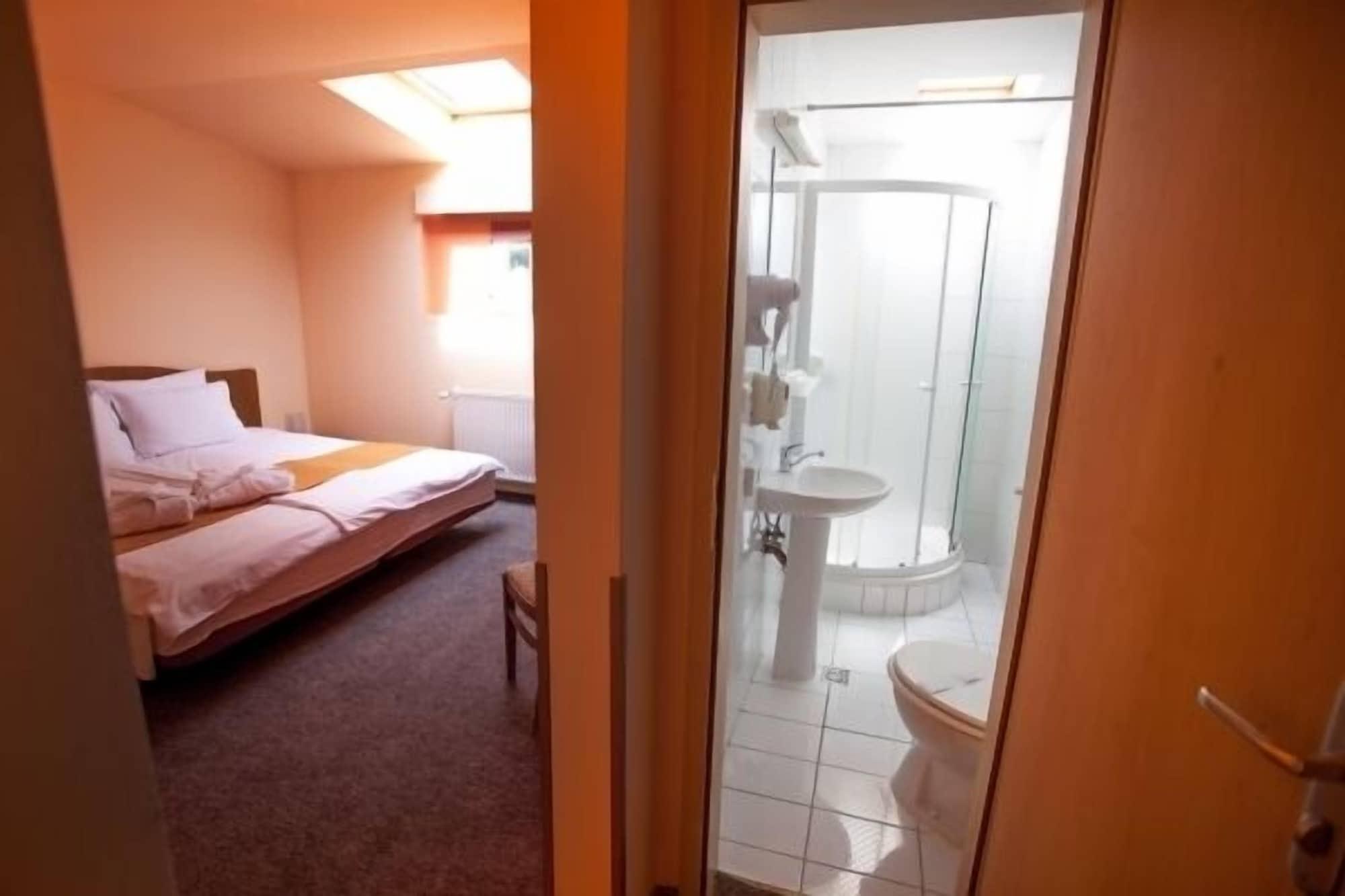 Deja Vu Guesthouse Kolozsvár Kültér fotó